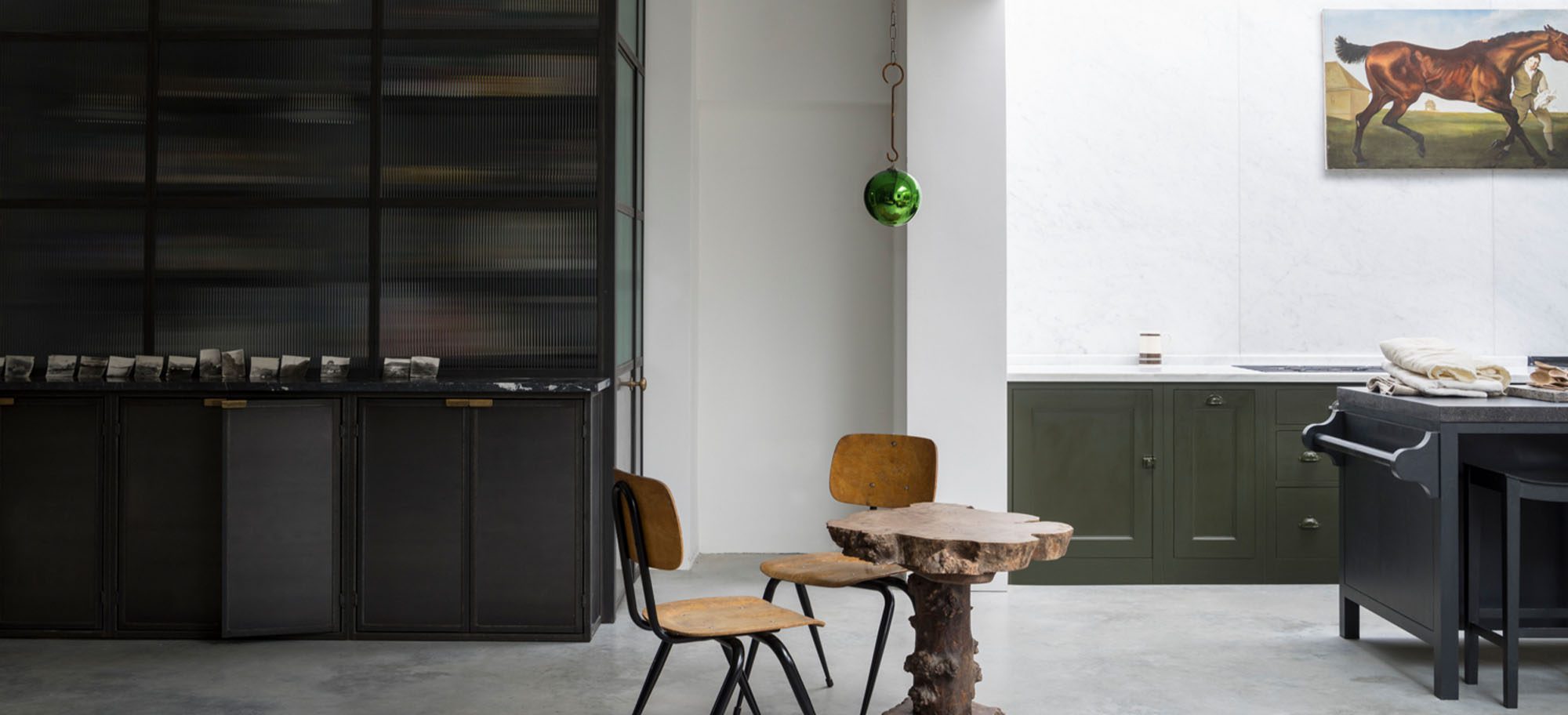  Black glazed screens for kitchen pantry